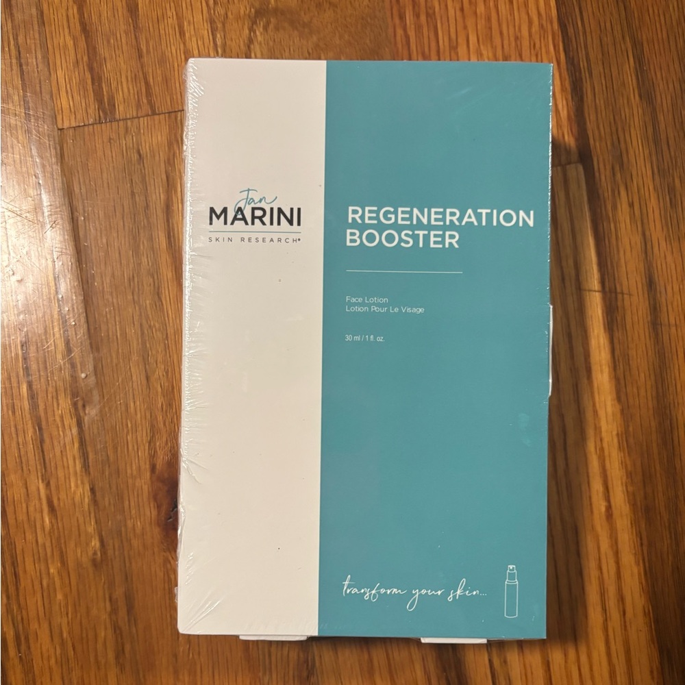 Marni Regeneration Booster in Teal and White